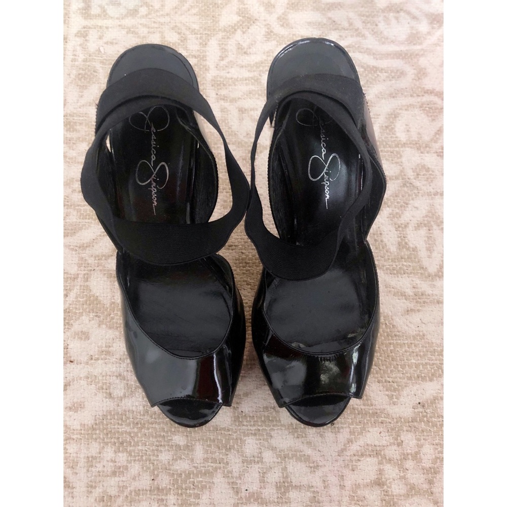 Jessica Simpson patient leather peep toe! Size: 8 - Picture 1 of 3